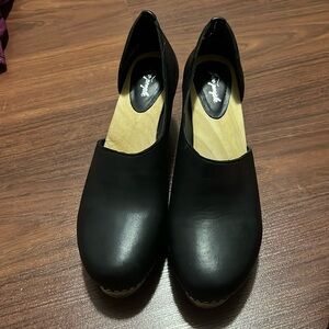 $199 Free People Black Clogs Sz 39